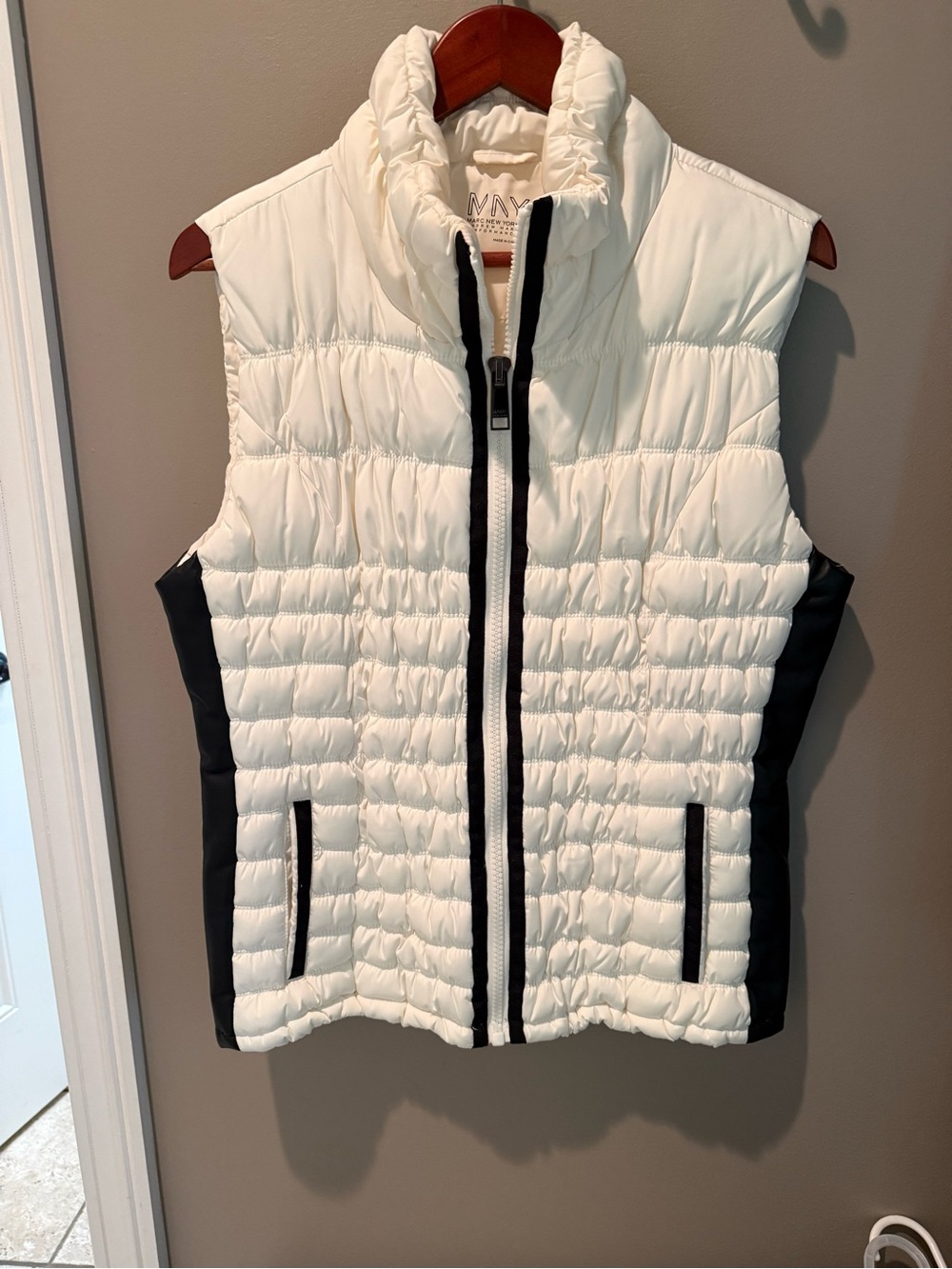 Marc New York White Quilted Vest with Black Contrast Panels